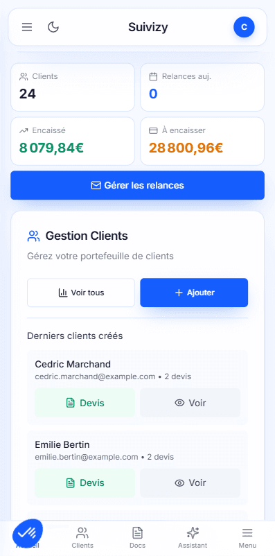 Le tableau de bord Suivizy sur un téléphone : nombre de clients, relances du jour, montant encaissé, montant à encaisser et bouton pour gérer les relances.